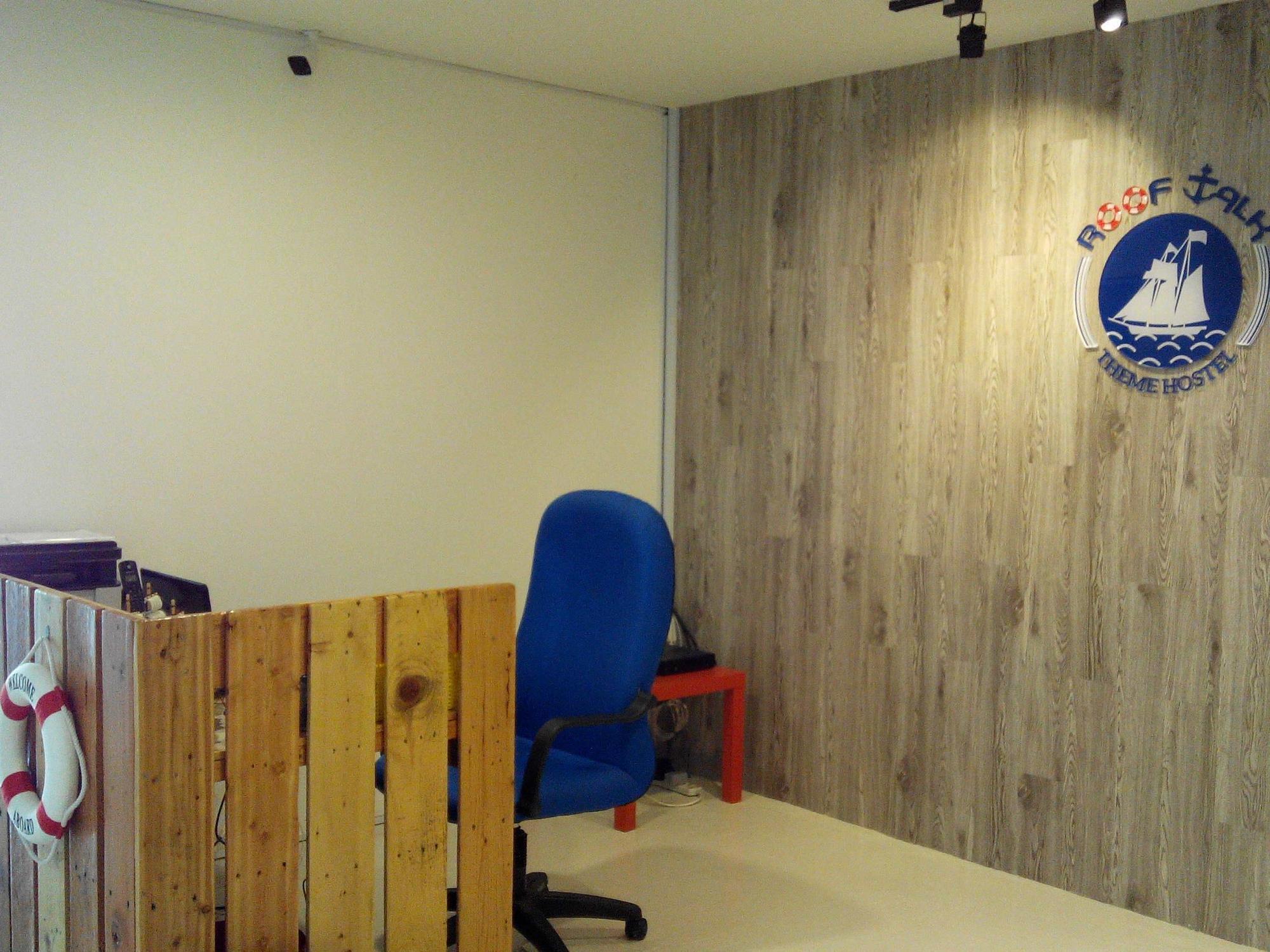 Roof Talk Theme Hostel Johor Bahru Exterior photo